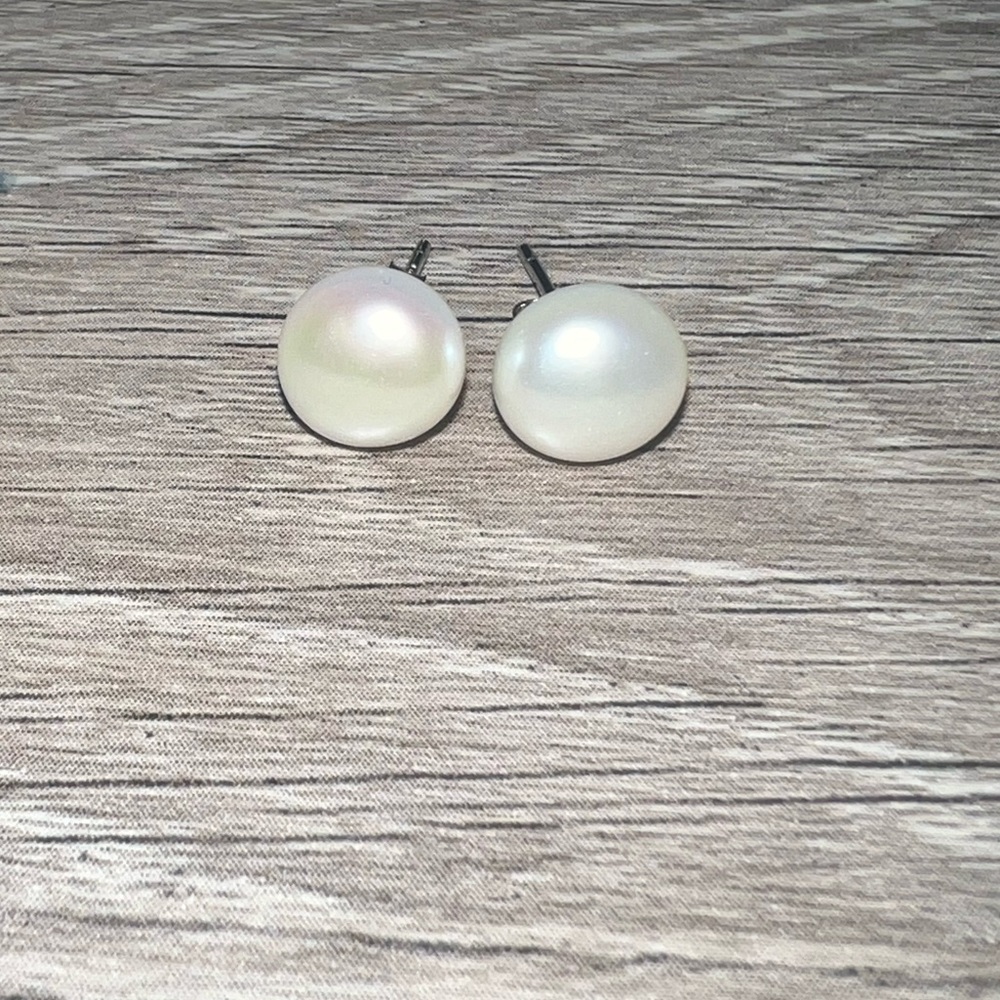 White Pearl earrings